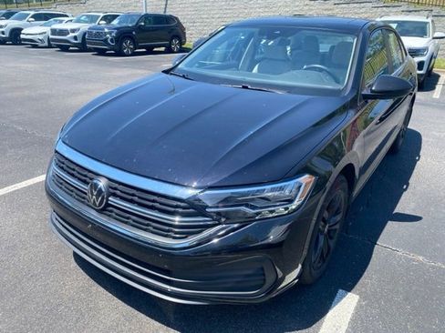 Used 2023 Volkswagen Jetta SE FWD image 14