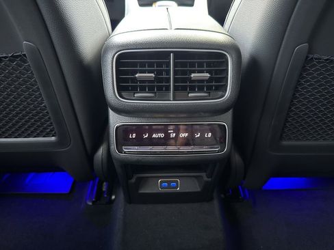 Certified 2025 Mercedes-Benz GLS 450 4MATIC image 22