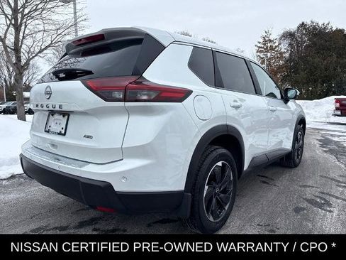 Certified 2025 Nissan Rogue SV image 9