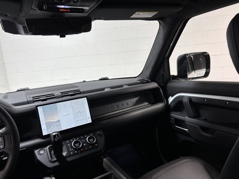 New 2025 Land Rover Defender 110 V8 image 37