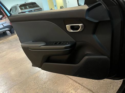 Used 2025 Kia K4 LXS image 18