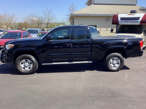 Used 2016 Toyota Tacoma SR w/ SR Convenience Package image 4