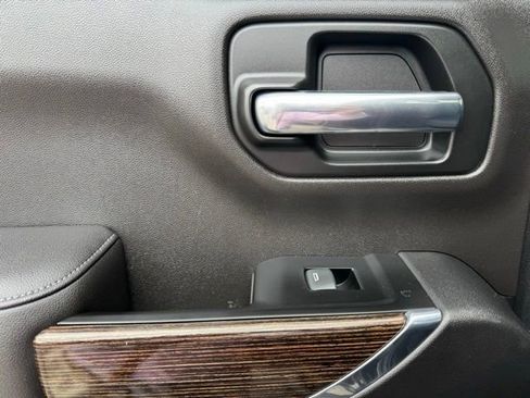 Used 2019 GMC Sierra 1500 Elevation w/ Elevation Convenience Package AWD/4WD image 16