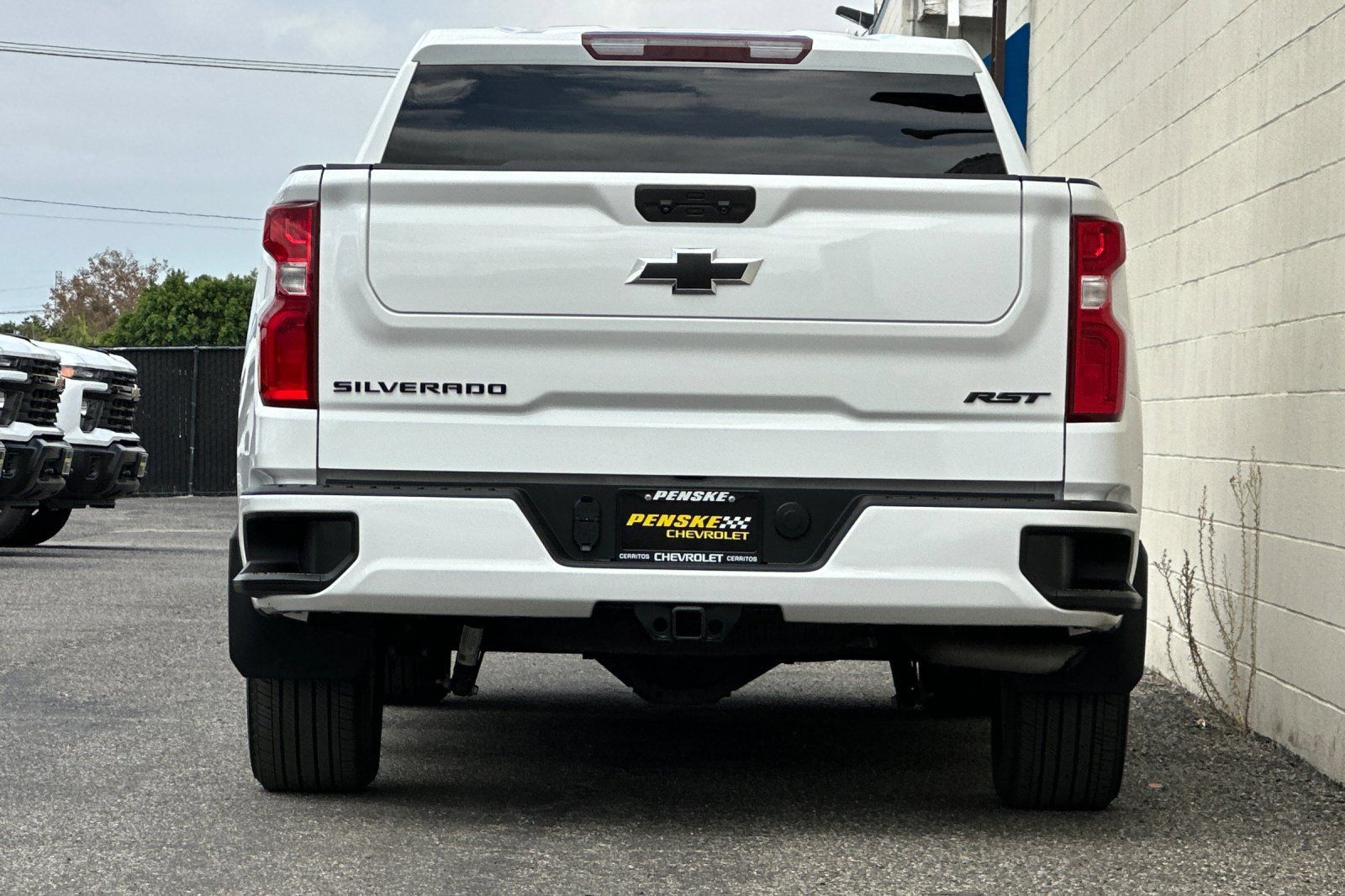 Used 2024 Chevrolet Silverado 1500 RST w/ LPO, Dark Essentials Package RWD image 5