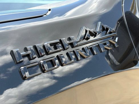 Used 2025 Chevrolet Silverado 1500 High Country w/ Midnight Edition AWD/4WD image 11