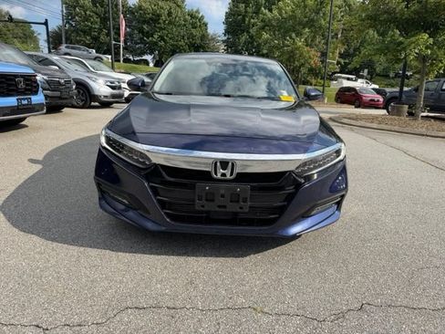 Used 2018 Honda Accord Touring image 8