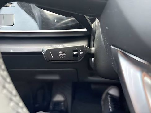 Used 2023 Audi Q8 Premium Plus w/ Premium Plus Package AWD/4WD image 21