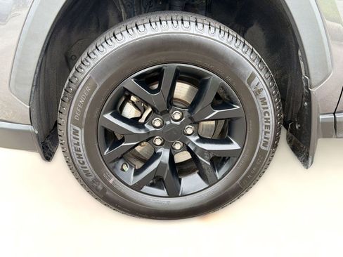 Used 2023 Toyota RAV4 LE FWD image 12