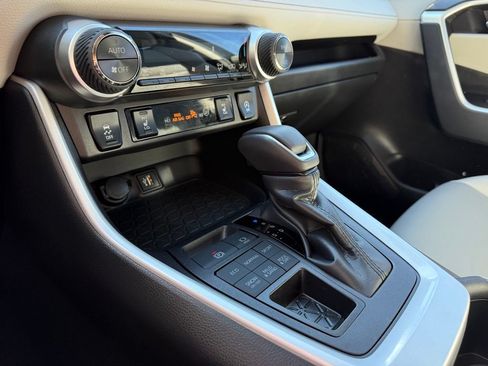 Certified 2025 Toyota RAV4 XLE Premium AWD/4WD image 28