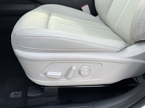 New 2025 Kia Sorento EX image 18