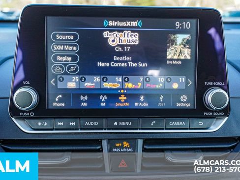Used 2025 Nissan Altima 2.5 SV FWD image 37