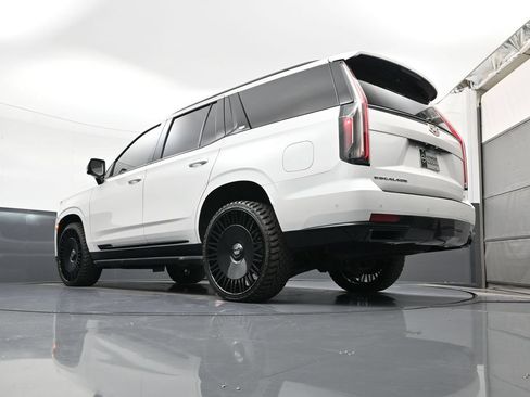Used 2021 Cadillac Escalade Sport AWD/4WD image 23