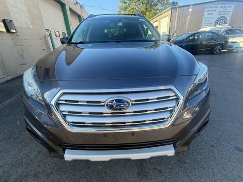 Used 2016 Subaru Outback 2.5i Limited AWD/4WD image 9