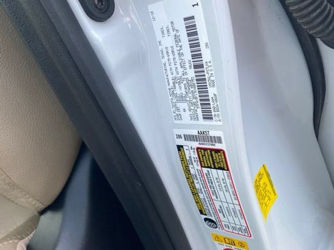 Certified 2019 Toyota Tundra Limited w/ Limited Premium Package AWD/4WD image 33