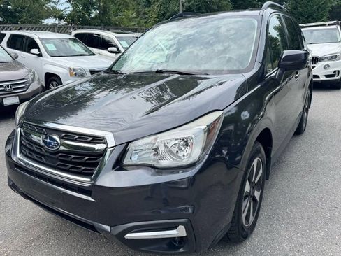Used 2017 Subaru Forester 2.5i Premium w/ All-Weather Package AWD/4WD image 2