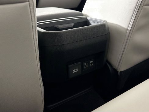 Certified 2024 Toyota Tacoma Limited AWD/4WD image 35