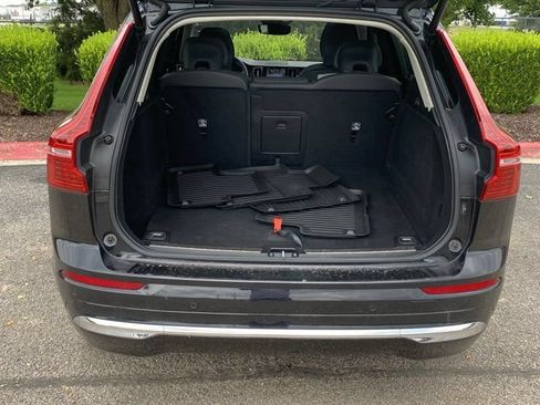 Used 2023 Volvo XC60 B5 Plus FWD image 6