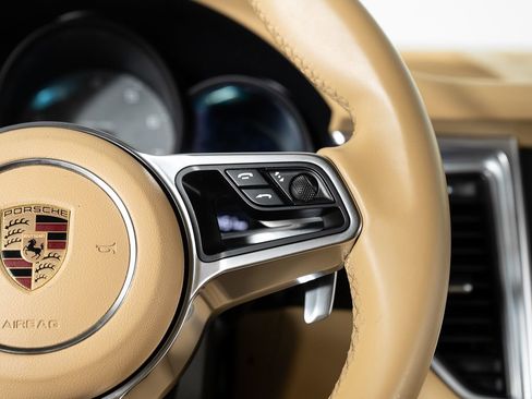 Used 2016 Porsche Macan S image 32