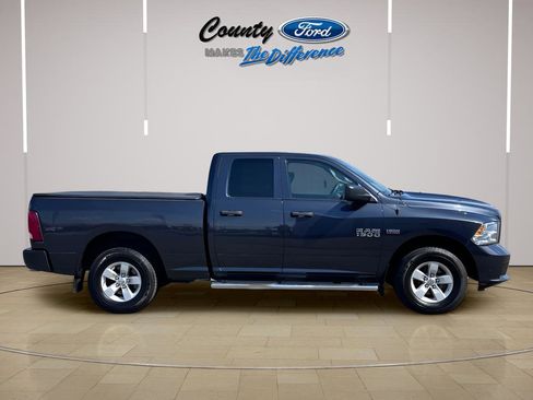 Used 2017 RAM 1500 Express image 21