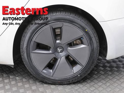 Used 2023 Tesla Model 3 Standard Range RWD image 8