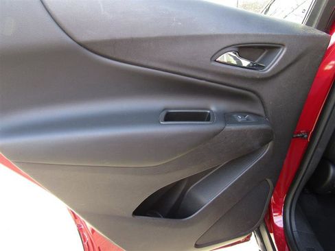 Used 2019 Chevrolet Equinox LT image 25