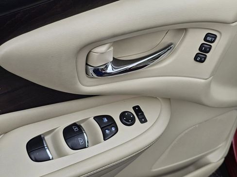 Used 2019 Nissan Murano Platinum w/ Cargo Package image 17