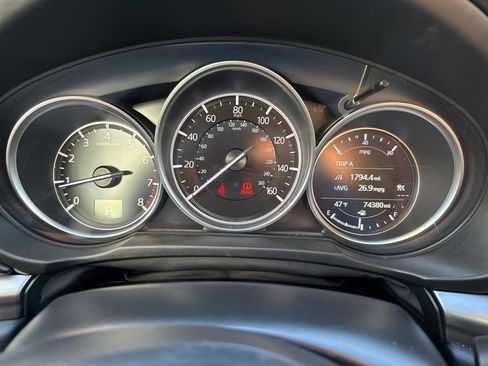 Used 2019 MAZDA CX-5 Touring image 18