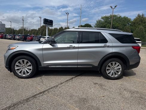 Used 2022 Ford Explorer Limited w/ Class IV Trailer Tow Package image 4