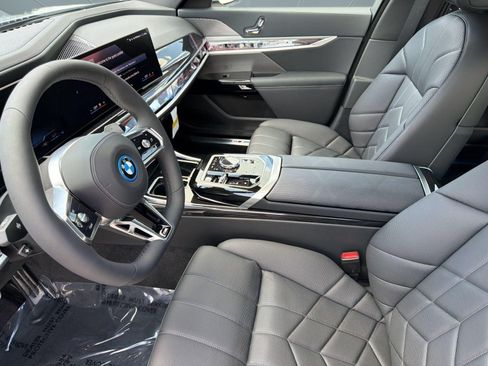 New 2026 BMW 750e xDrive AWD/4WD image 4