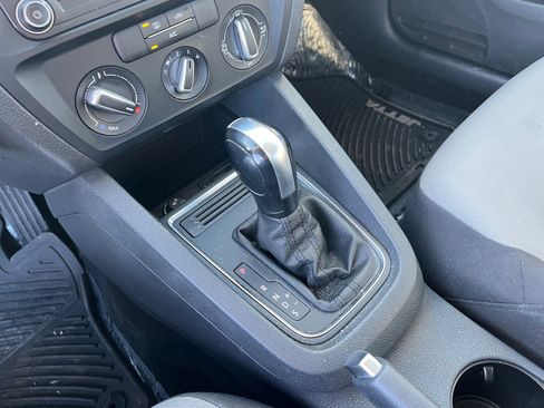 Used 2017 Volkswagen Jetta S image 30