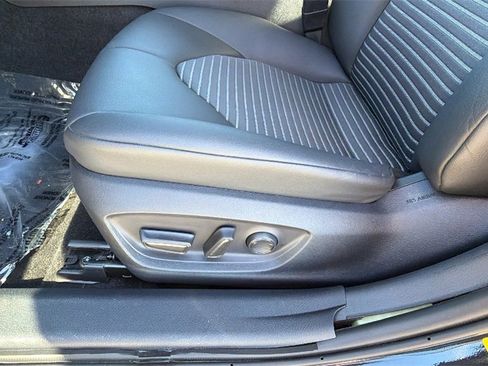 Certified 2023 Toyota Camry SE image 18