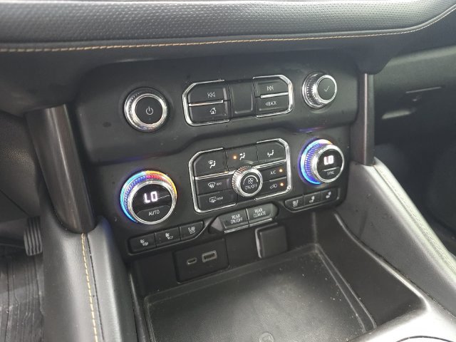 Used 2021 GMC Yukon XL AT4 w/ AT4 Premium Plus Package AWD/4WD image 29