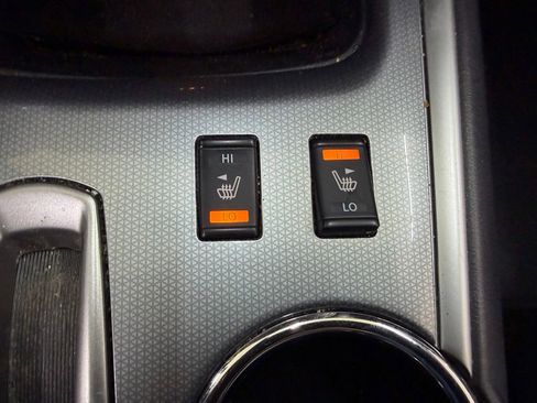 Used 2019 Nissan Pathfinder SL AWD/4WD image 31