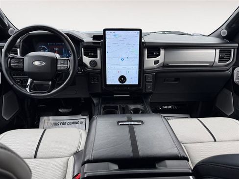 Used 2022 Ford F150 Lightning Platinum image 12