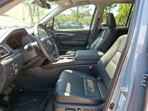 Used 2025 Honda Ridgeline RTL image 13