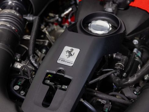 Used 2022 Ferrari F8 Tributo RWD image 55