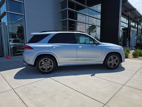Used 2025 Mercedes-Benz GLE 350 4MATIC image 2