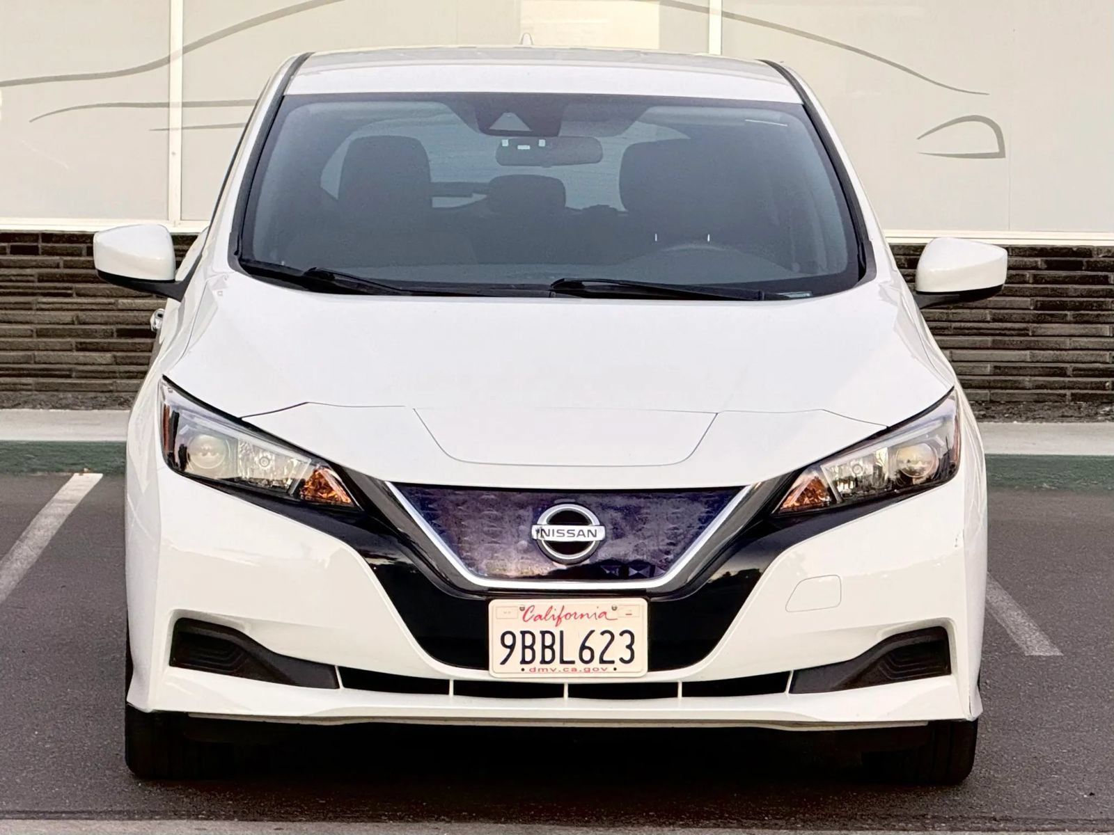 Used 2022 Nissan Leaf S FWD image 2