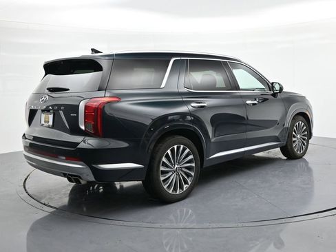 Used 2024 Hyundai Palisade Calligraphy image 6