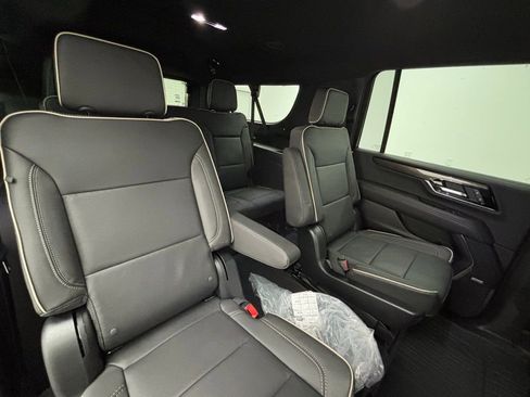 New 2026 GMC Yukon XL Elevation w/ LPO, Elevation Black Package image 42