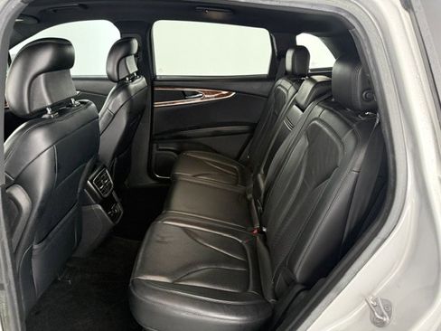Used 2018 Lincoln MKX Reserve FWD image 19