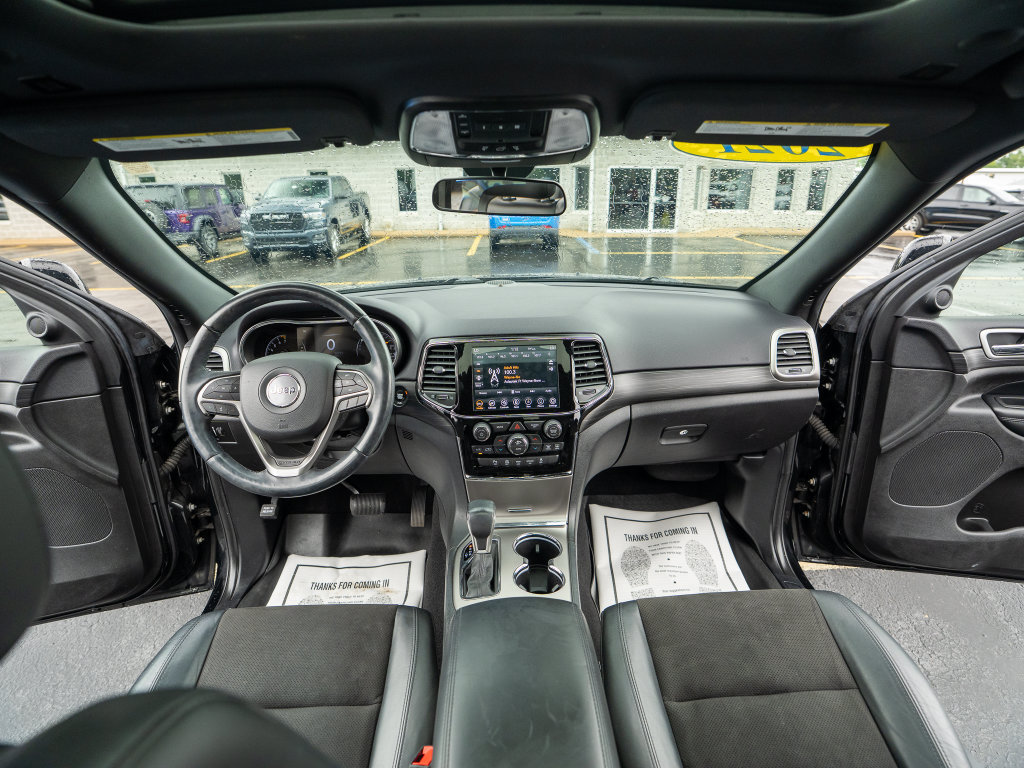 Used 2021 Jeep Grand Cherokee Laredo X AWD/4WD image 19