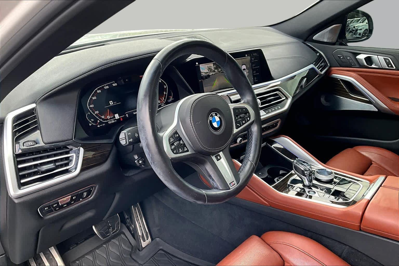 Used 2021 BMW X6 M50i w/ Executive Package AWD/4WD image 18