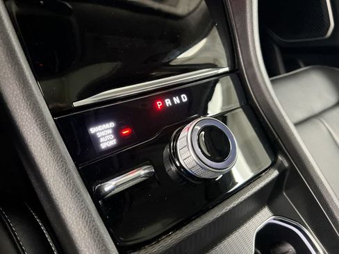Used 2024 Jeep Grand Cherokee Limited w/ Luxury Tech Group II AWD/4WD image 18