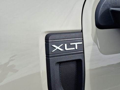 New 2025 Ford Maverick XLT w/ XLT Luxury Package image 5