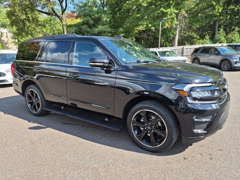 Certified 2023 Ford Expedition Limited AWD/4WD image 15