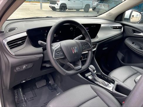 Used 2024 Buick Encore GX Sport Touring FWD image 17