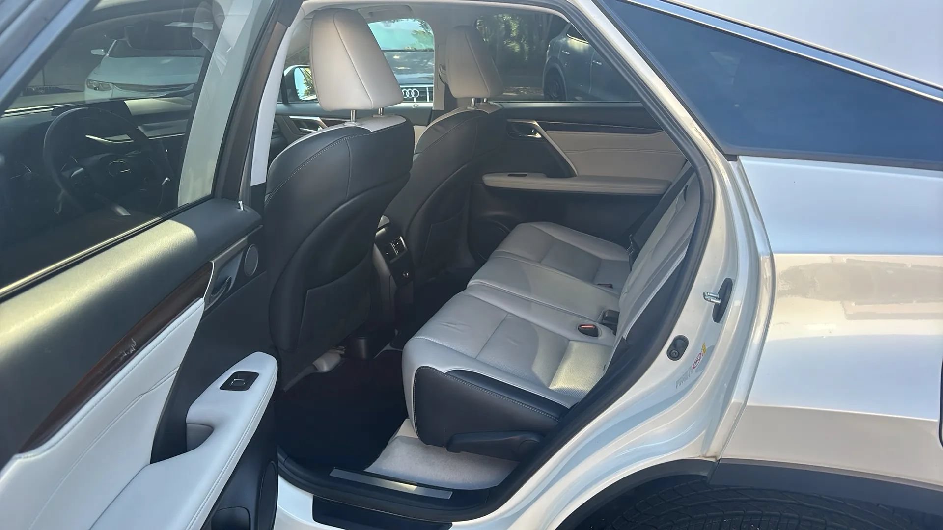 Used 2017 Lexus RX 350 FWD w/ Premium Package image 18