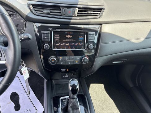 Used 2020 Nissan Rogue S w/ Special Edition Package AWD/4WD image 20