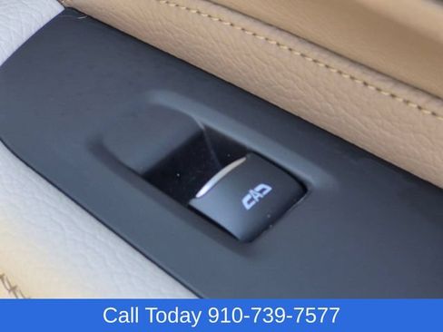 Used 2023 GMC Yukon XL Denali AWD/4WD image 41